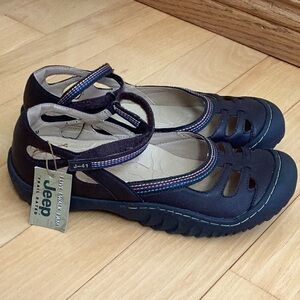 Jeep J-41 shoes, women’s size 9.5